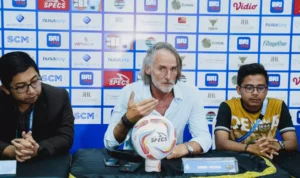 Pelatih Dewa United, Jan Olde Riekerink