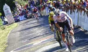 Pertarungan Sengit Vingegaard dan Pogacar di Tour de France! Pertarungan Sengit Vingegaard dan Pogacar di Tour de France!