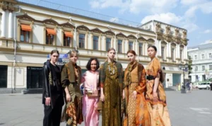 Keren! 12 Brand Lokal Indonesia Tampil Memukau di Internasional Moscow Fest Edition Keren! 12 Brand Lokal Indonesia Tampil Memukau di Internasional Moscow Fest Edition