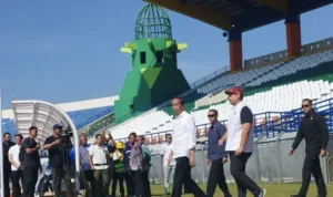 Presiden Jokowi kunjungi Stadion Si Jalak Harupat Soreang, Kabupaten Bandung, Jawa Barat menjelang laga Piala Dunia U-17. ANTARA/Bagus Ahmad Rizaldi.
