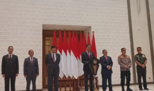 Presiden Jokowi mengatakan bahwa pihaknya menghormati proses hukum terkait dugaan katus korupsi di Basarnas. ANTARA/Rangga Pandu Asmara Jingga.