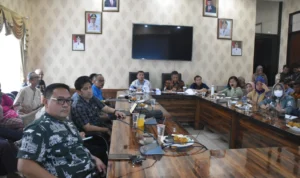 Rapat Koordinasi Penyambutan Gubernur Jawa Barat, Ridwan Kamil beserta Istrinya, Atalia Praratya di Kecamatan Situraja, Kabupaten Sumedang pada Jumat, 28 Juli 2023 Jabar Ekspres/Dedi Suhandi.