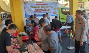 Sikapi Tingginya Harga Ayam Potong, Polresta Bogor Gelar Pasar Murah, Dijual Rp35 Ribu per Ekor