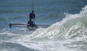 BMKG Beri Himbauan Waspada Gelombang Tinggi Hingga 6 M BMKG Beri Himbauan Waspada Gelombang Tinggi Hingga 6 M