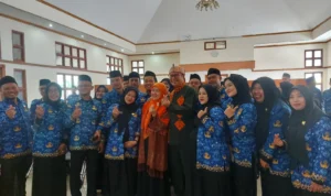 Wali Kota Sukabumi, Achmad Fahmi lantik 116 Pegawai Pemerintah dengan Perjanjian Kerja (PPPK) Kamis, 6 Juli 2023. Jabar Ekspres/Riki Achmad.