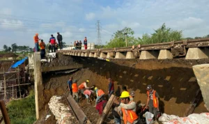 Longsor Sebabkan Jadwal Perjalanan KA Pangrango Bogor-Sukabumi Tertunda