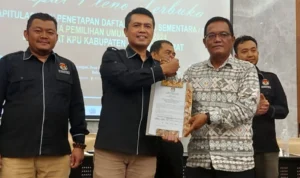 Penetapan rekapitulasi daftar pemilih tetap (DPT) Kabupaten Bandung Barat di Pemilu 2024. Senin (3/7/2023). Foto: istimewa