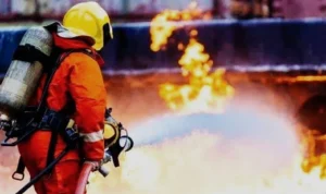 7 Ton Rongsokan Habis Dilahap Si Jago Merah di Sumedang Kebakaran gudang rongsokan di Desa Margajaya, Kecamatan Tanjungsari, Sumedang.