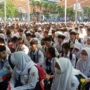 Ilustrasi Ribuan Siswa n Masa PPLS di Jabar Senin (17/7). Foto. Sandi Nugraha.