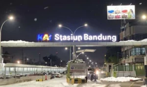 Ilustrasi: Bandung bersalju karena suhu dingin ekstrem.