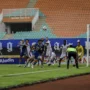 Ilustrasi: Pertandingan Persib Bandung menghadapi Persik Kediri di Stadion Pakansari beberapa waktu lalu. Foto : Sandika Fadilah/Jabarekspres.com