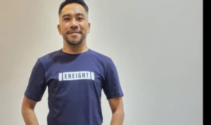 Gaet Otavia Dutra, Ereight Apparel Brand Lokal Kota Bogor Buktikan Eksistensi di Sepak Bola Nasional Eko Saputro pelaku bisnis Ereight Apparel dorong eksistensi produk lokal Kota Bogor. (Yudha Prananda / Jabar Ekspres)