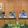 Pj Wali Kota Cimahi Dikdik S Nugrahawan (tengah) saat launching pajak daerah baru-baru ini bersama Bappenda Cimahi.