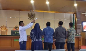 Istri Sekdishub Bandung, Rini Januanti hadir sebagai saksi di sidang lanjutan Kasus Korupsi Yana Mulyana, Senin (24/7).
