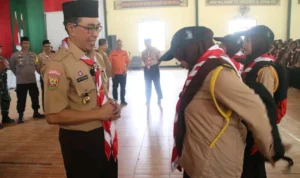 Sekda Sukabumi dan juga Ketua Kwarcab Pramuka Kabupaten Sukabumi, Ade Suryaman