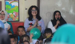 Peringati Hari Anak Nasional, Dewan Ajak Anak-anak Bermain Sambil Belajar Anggota DPRD Kabupaten Bogor fraksi PAN Larasati Widyaningsih. Foto : Sandika Fadilah/Jabarekspres.com