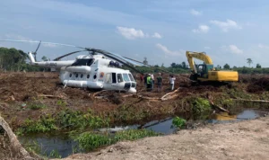 Helikopter BNPB Mendarat Darurat di Kotawaringin Barat Helikopter BNPB