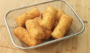 Resep Risoles Ragout Ayam Pas untuk Cemilan Keluarga