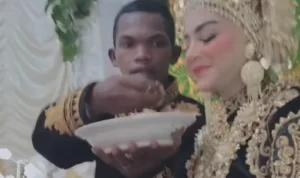 Viral Pernikahan Wanita Cantik Asal Aceh, Netizen Ngiri! Viral Pernikahan Wanita Cantik Asal Aceh, Netizen Ngiri!