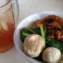 Bahaya minum es teh setelah makan bakso