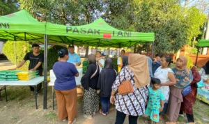 HUT ke-77 Bhayangkara, Polres Cirebon Gelar Bazar Murah!