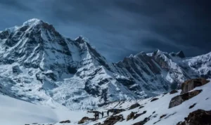 Kronologi Helikopter Jatuh di Pengunungan Everest, 6 Orang Meninggal Dunia Kronologi Helikopter Jatuh di Pengunungan Everest, 6 Orang Meninggal Dunia