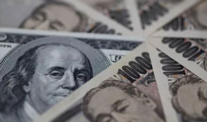 US Dollar Weakens Despite Solid Labor and Services Sector Data