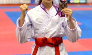 Bintang Olivia berhasil meraih Juara II dalam Kejuaraan Karate STKIP Pasundan Cup V Sirkuit II Jabar untuk Kelas Kata Pemula Putri.