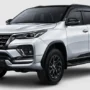 Toyota fortuner 2023 didesain lebih gagah dan dibekali mesin hybrid