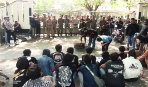 Tuntut Keterbukaan Pengadaan Alat Kesehatan, Forum Pemuda Palabuhanratu Geruduk Kantor Pendopo Sukabumi