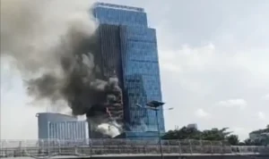 Asap Membumbung Tinggi, Kebakaran Gedung K Link Tower Jakarta Berasal dari Gas Kronologi Kebakaran K-Link Tower Gatot Subroto, Ternyata Ini Penyebab Awalnya!