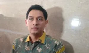 Aktor Terkenal Lucky Hakim Jalani Pemeriksaan Polisi Terkait Pondok Pesantren Al Zaytun Aktor Terkenal Lucky Hakim Jalani Pemeriksaan Polisi Terkait Pondok Pesantren Al Zaytun