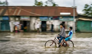 Banjir Bandang di Afghanistan: 12 Orang Meninggal dan Puluhan Orang Menghilang Banjir Bandang di Afghanistan: 12 Orang Meninggal dan Puluhan Orang Menghilang