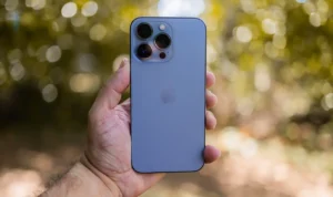 iPhone 13: Menyajikan Inovasi yang Lebih Canggih dengan Layar Super OLED dan Fitur Unggulan
