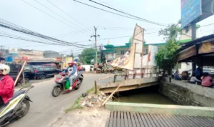 Jembatan Mampang Langganan Banjir, Pemkot Depok Siapkan Rp8 Miliar untuk Revitalisasi! Jembatan Mampang Langganan Banjir, Pemkot Depok Siapkan Rp8 Miliar untuk Revitalisasi!