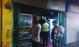 Warga Panik Akibat Kebakaran Toko Kelontong di Sukabumi!