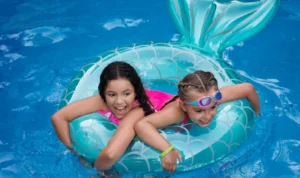 3 Destinasi Kolam Renang Seru di Bandung, Segera Coba!