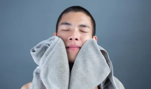 Mengintip Bahaya Tersembunyi di Handuk yang Jarang Dicuci, Waspadalah!