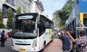 Ridwan Kamil Luncurkan Bus Rapid Transit Tujuan LRT Jabodebek, Trans Pakuan Salah Satunya! Ridwan Kamil Luncurkan Bus Rapid Transit Tujuan LRT Jabodebek, Trans Pakuan Salah Satunya!