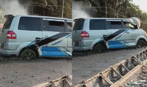 Viral! Sebuah Mobil Terjebak di Jalan Cor Basah, Pekerja Tak Peduli Mobil terperangkap di jalan cor yang masih basah