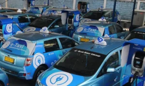 Armada mobil listrik bekas taksi Blue Bird dijual Rp 400 jutaan