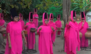 “Mother Bank” Kreativitas Ibu-Ibu Korban Bank Keliling Majalengka