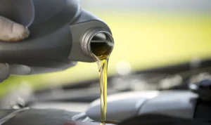 Dampak Telat Ganti dan Cara Cek Umur Oli Motor Akibat telat ganti dan cara cek umur oli motor