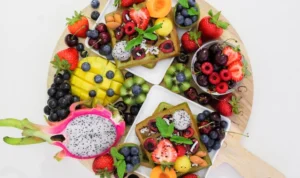 Ilustrasi Manfaat Salad Buah/Pexels/Jane Doan