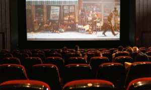 Bikin Heboh! Penampakan Pakaian Dalam Tergeletak di Bioskop Begitu Saja, Kok Bisa?