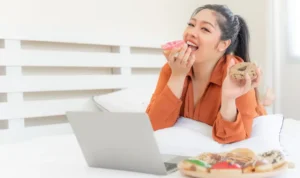 Tips Agar Porsi Makan Tak Berlebihan, agar Berat Badan Terjaga