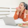 Tips Agar Porsi Makan Tak Berlebihan, agar Berat Badan Terjaga