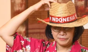Menkeu Sri Mulyani Dapat Pujian karena Ber-Cosplay sebagai Luffy dari Anime One Piece Menteri keuangan sri mulyani jadi cosplay luffy di anime one piece