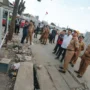 CEK LOKASI: Plh Wali Kota Bandung Ema Sumarna saat meninjau progres proyek Fly Over Ciroyom, Selasa 22 Agustus 2023. (HUMAS PEMKOT BANDUNG)