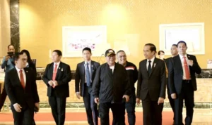 Agenda Pertemuan Jokowi dan Ketum Hanura di Medan Agenda Pertemuan Jokowi dan Ketum Hanura di Medan